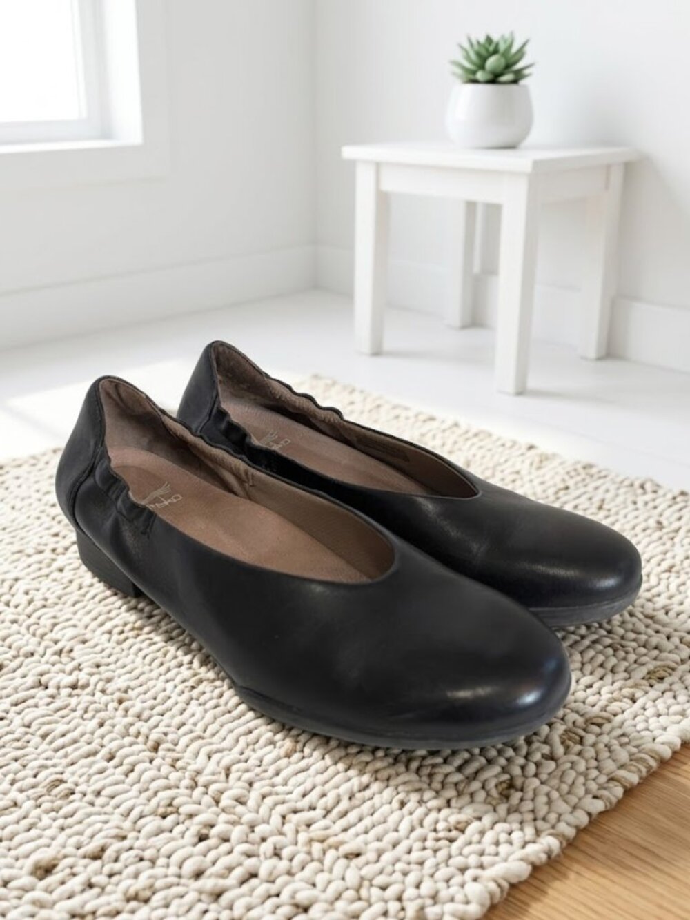 Dansko Black Leather Comfort Flats – Size 39 (US 8.5-9)